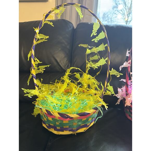 Lot of 2 Easter Baskets with Garland & Grass Pink Yellow Purple - Picture 2 of 5